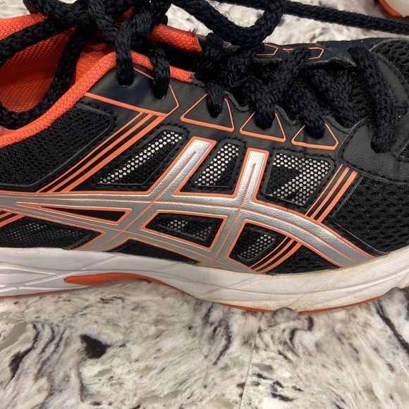 ASICS sneakers. Size 10. Good condition. Lite wear - Picture 3 of 6